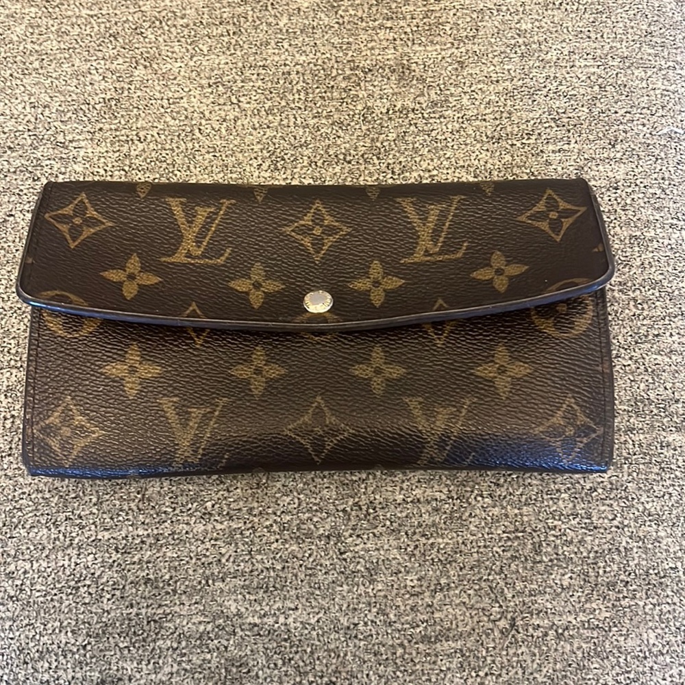 Louis Vuitton Sarah Wallet